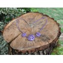 Collier carré ou rond fleurettes violet