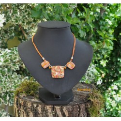 Collier carré ou rond fleurettes orangées